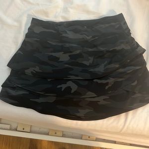 Athleta girl camo skirt size 14